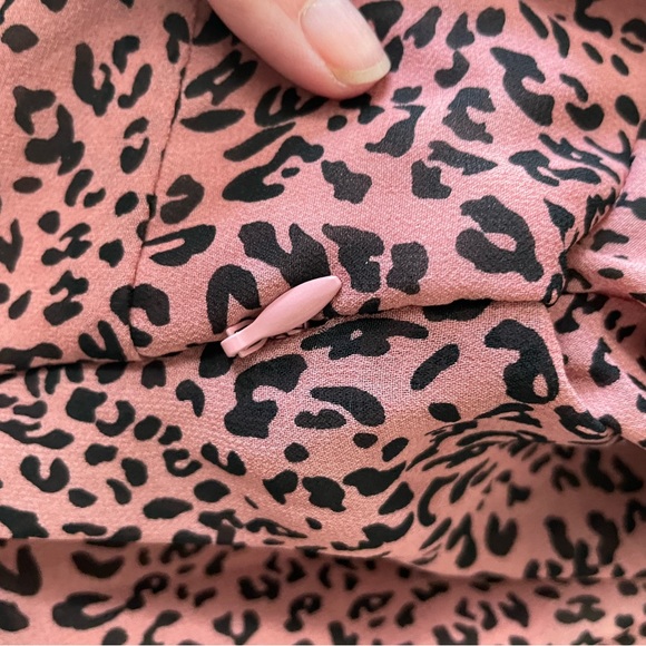 NWOT Misguided Animal Print salmon/Pink Wrap dress, Small. - Picture 6 of 8